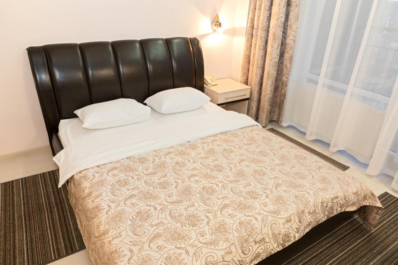 Staybridge Mini-Hotel In Most City Panoramic River View Днепър Екстериор снимка